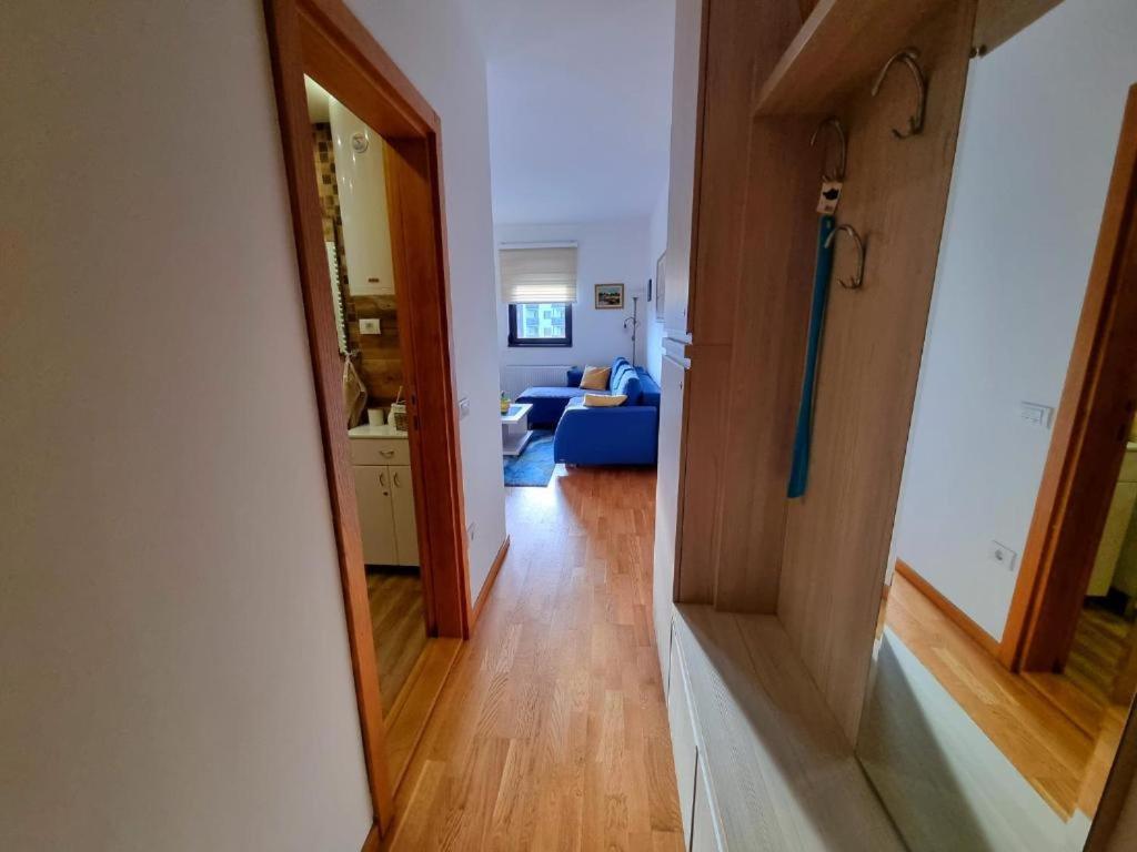 Neoplanta Apartment *